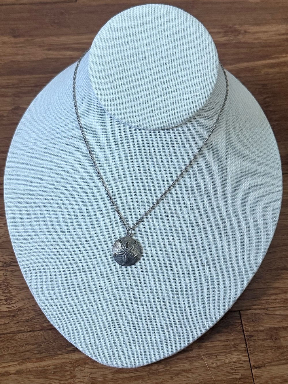 Vintage Sterling Silver Sand dollar Necklace 18”